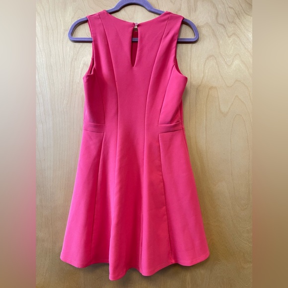 The perfect dress for wedding guest, professional party or girls night out! - Picture 2 of 2